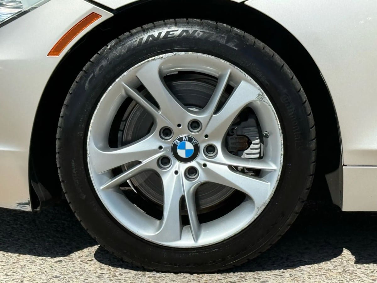 Used 2011 BMW Z4 sDrive35i RWD image 34