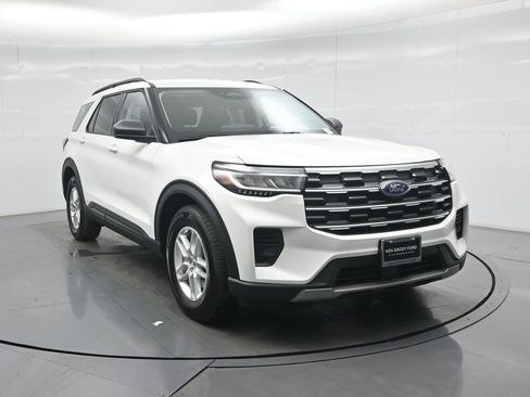 New 2026 Ford Explorer Active RWD image 25