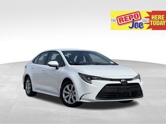 Used 2026 Toyota Corolla LE video 1