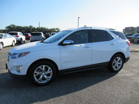 Used 2018 Chevrolet Equinox Premier FWD image 4