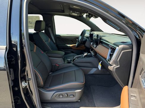 New 2026 GMC Canyon AT4 w/ Technology Plus Package AWD/4WD image 24