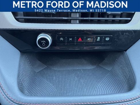 Used 2025 Ford Explorer Active image 19