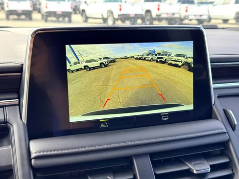 Used 2024 Chevrolet Suburban LT image 30