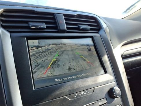 Certified 2020 Ford Fusion SE image 19