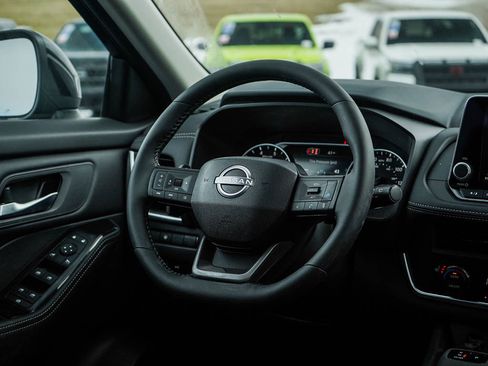 New 2026 Nissan Rogue SV image 15