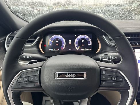 New 2025 Jeep Grand Cherokee L Limited w/ Luxury Tech Group II image 14