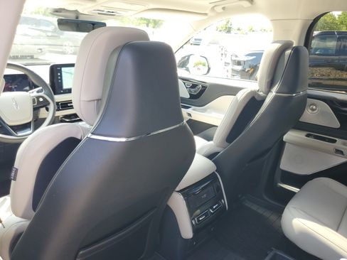 New 2026 Lincoln Aviator Reserve AWD/4WD image 23