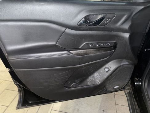 Used 2018 GMC Acadia SLT image 4