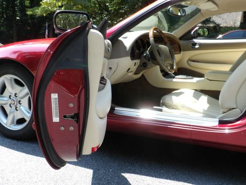 Used 1997 Jaguar XK8 Coupe RWD image 79