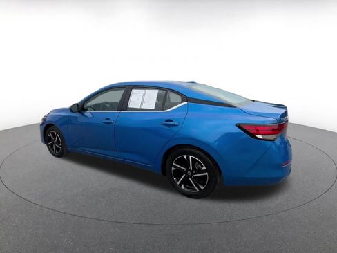 Used 2025 Nissan Sentra SV FWD image 10