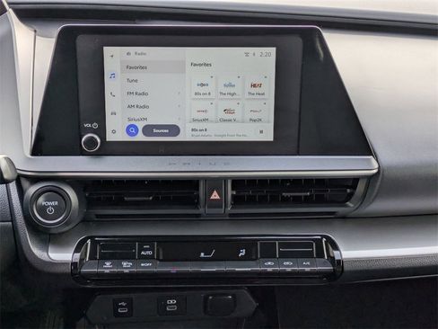 Used 2025 Toyota Prius LE image 19