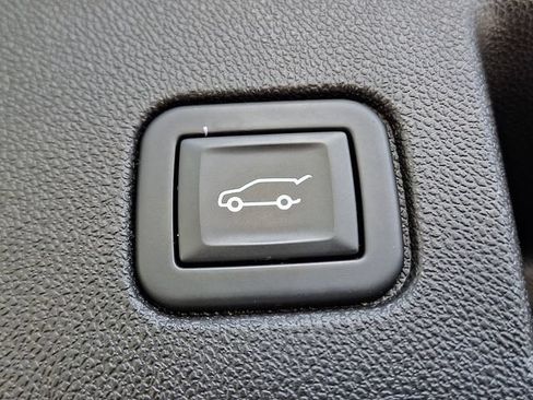 Used 2024 Chevrolet Equinox LT AWD/4WD image 30