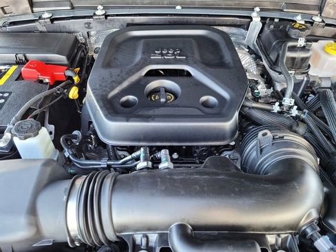 Certified 2025 Jeep Wrangler Unlimited Sahara w/ Safety Group image 20