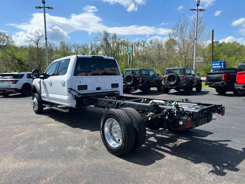 New 2026 Ford F550 4x4 Crew Cab image 9