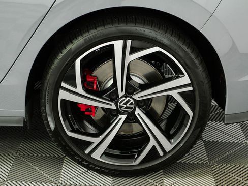Used 2025 Volkswagen GTI SE FWD image 37