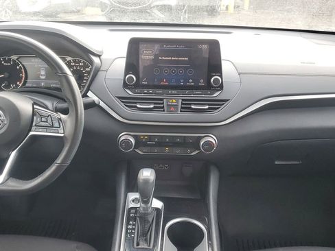 Used 2022 Nissan Altima 2.5 SV w/ SV Premium Package image 26