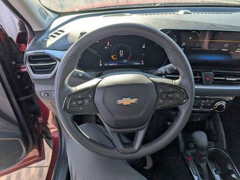 Used 2025 Chevrolet TrailBlazer LT image 9