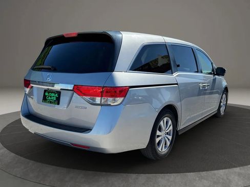 Used 2017 Honda Odyssey SE image 4