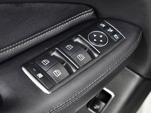 Used 2018 Mercedes-Benz GLE 350 4MATIC image 23