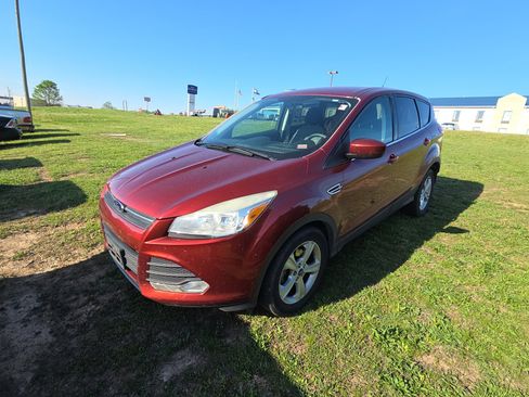 Used 2014 Ford Escape SE image 3