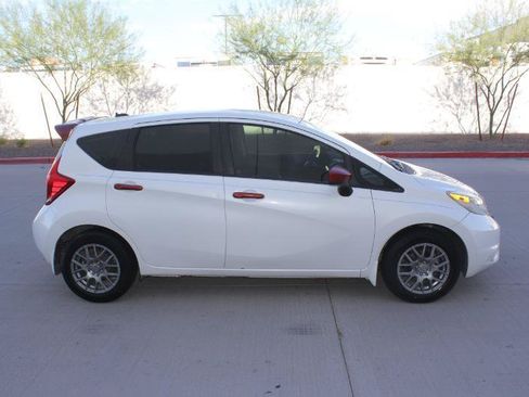 Used 2016 Nissan Versa Note SV FWD image 4
