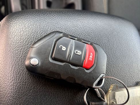 Used 2025 Jeep Wrangler Unlimited Sport AWD/4WD image 21