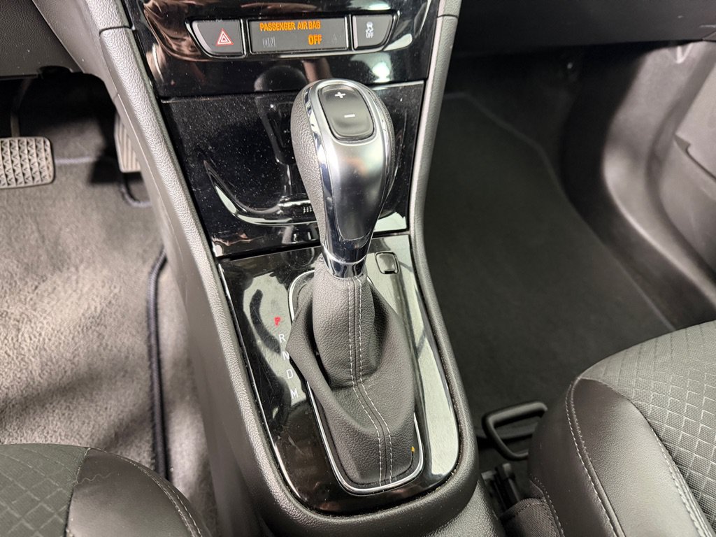 Used 2022 Buick Encore Preferred w/ Safety Package FWD image 18