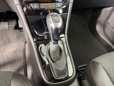 Used 2022 Buick Encore Preferred w/ Safety Package FWD image 18