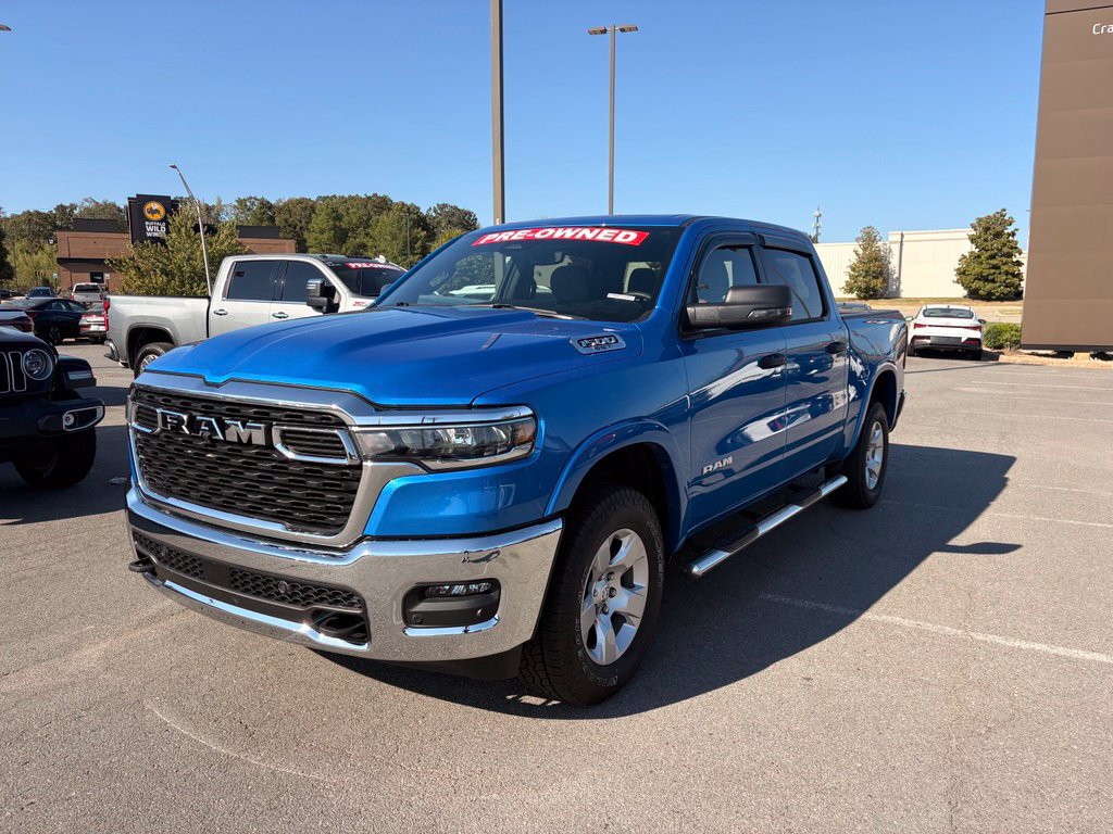 Used 2025 RAM 1500 Big Horn AWD/4WD image 3