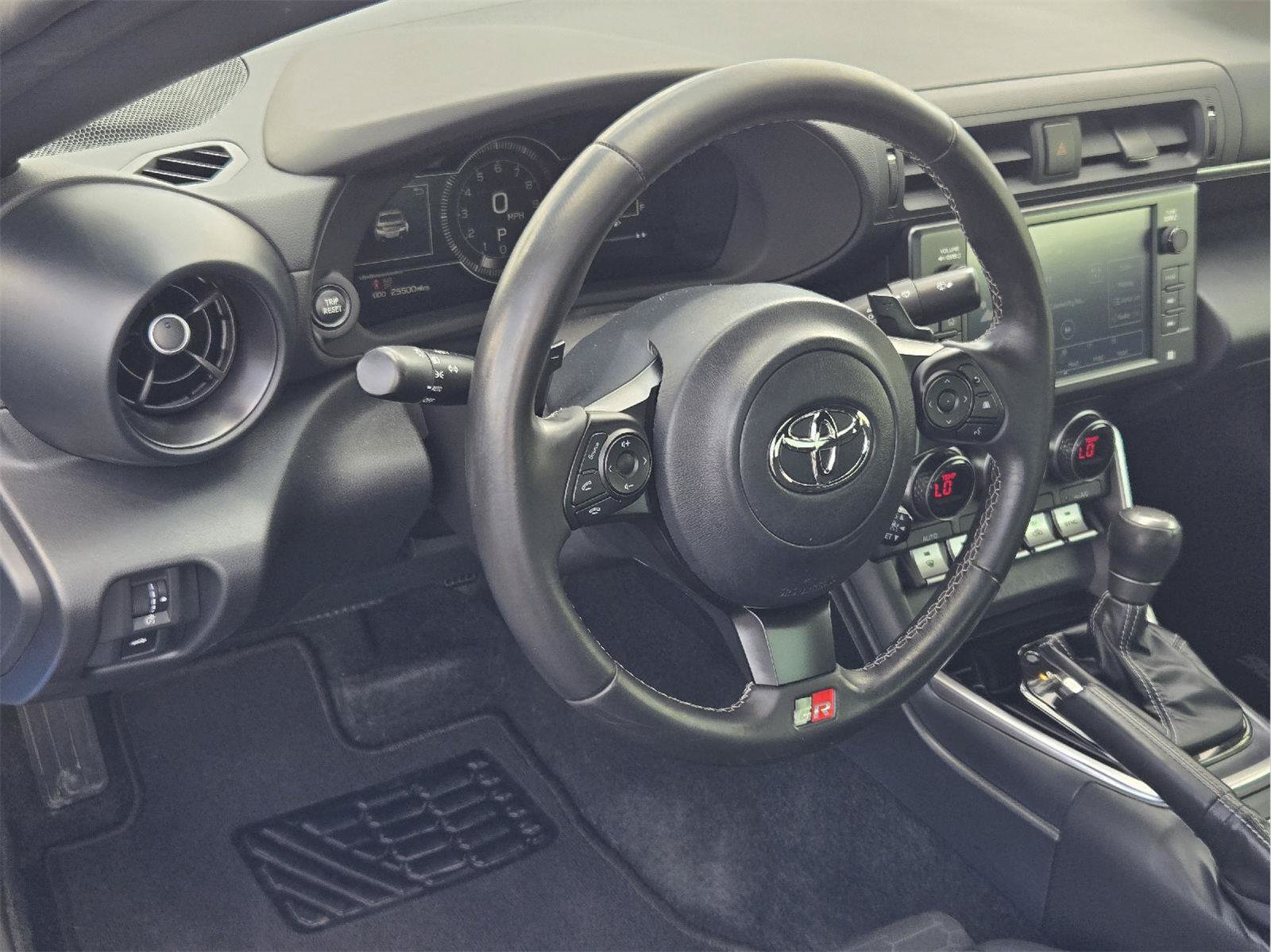 Used 2024 Toyota GR86 RWD image 25