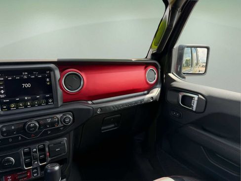 Used 2021 Jeep Wrangler Unlimited Rubicon AWD/4WD image 29
