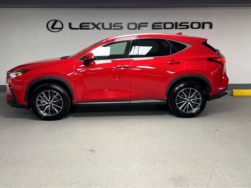 Used 2025 Lexus NX 350 350 Premium image 4