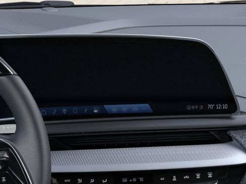 New 2026 Cadillac Optiq Luxury 2 image 20