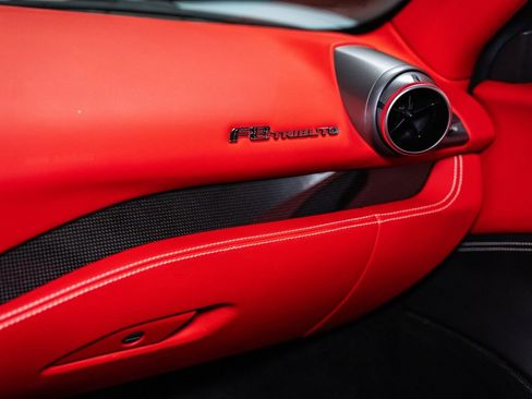 Used 2021 Ferrari F8 Tributo image 21