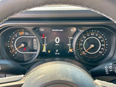 New 2026 Jeep Wrangler Unlimited Rubicon w/ Technology Group AWD/4WD image 31