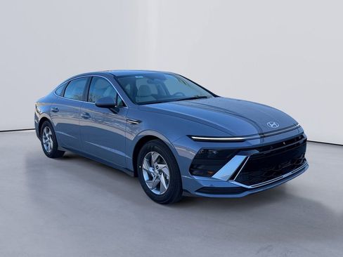New 2026 Hyundai Sonata SE FWD image 1