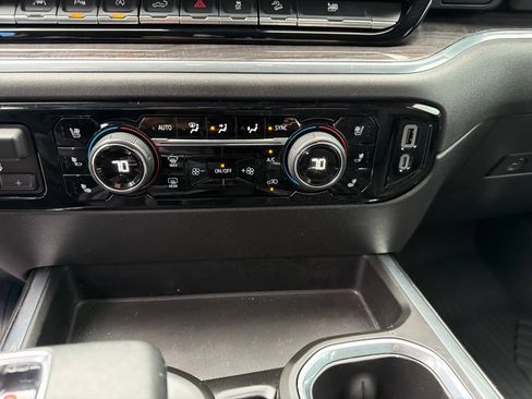 Used 2024 Chevrolet Silverado 1500 LTZ AWD/4WD image 29
