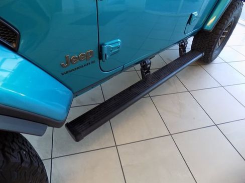 Certified 2024 Jeep Wrangler Unlimited Rubicon 392 AWD/4WD image 38