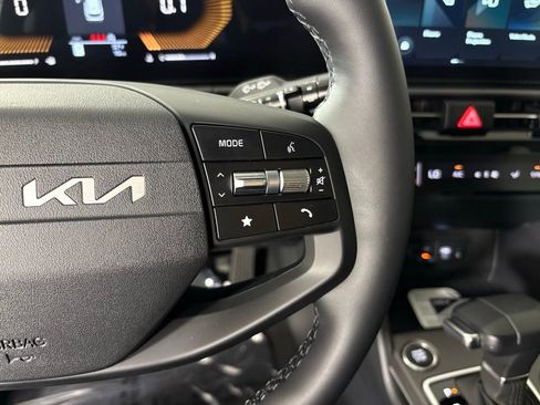 New 2026 Kia Sportage EX FWD image 22