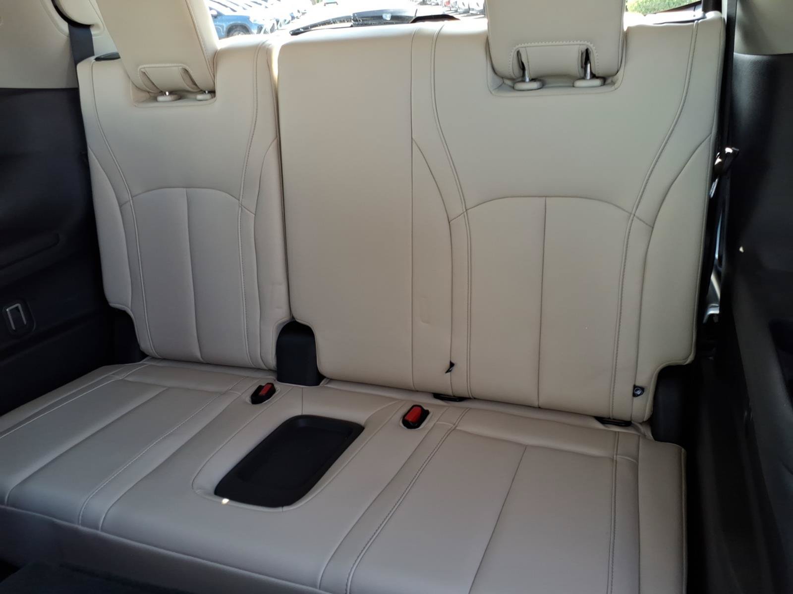 Used 2025 INFINITI QX60 Luxe w/ Vision Package FWD image 24