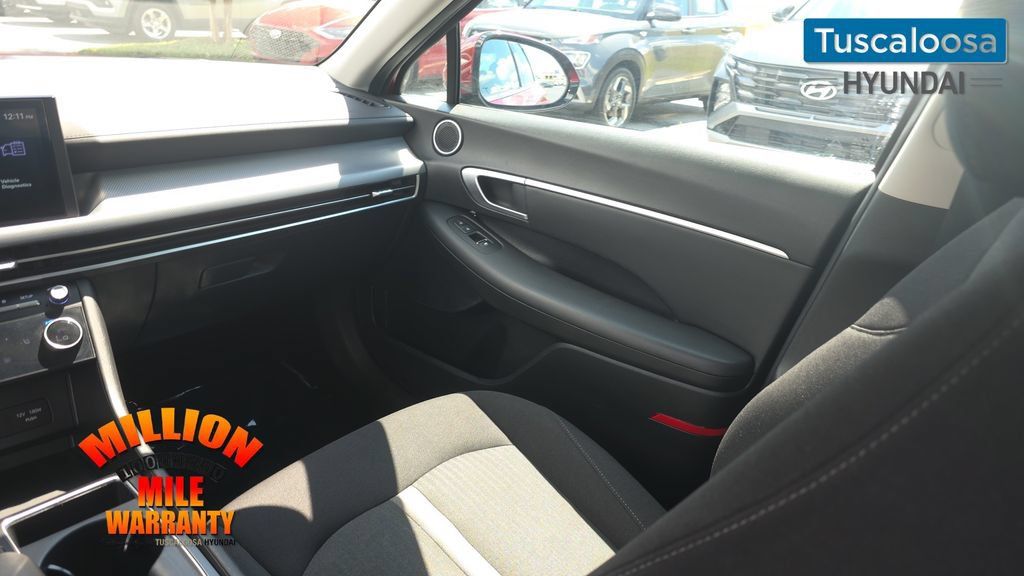 Used 2025 Hyundai Sonata SEL FWD image 28