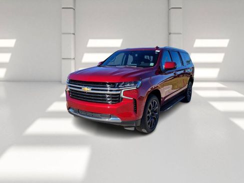 Used 2021 Chevrolet Suburban LT w/ LT Signature Package image 1