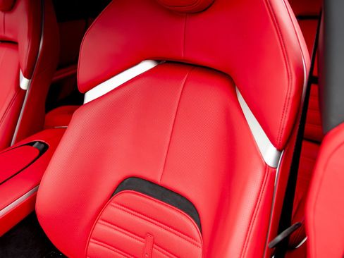 Used 2025 Ferrari Purosangue AWD/4WD image 17