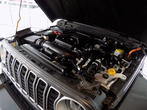 Certified 2025 Jeep Wrangler Unlimited Sahara AWD/4WD image 41