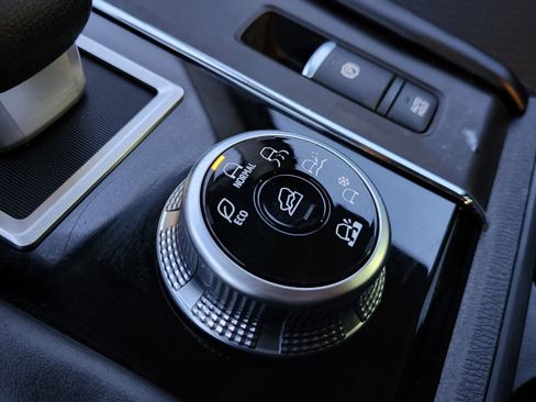 Used 2022 Mitsubishi Outlander ES image 8