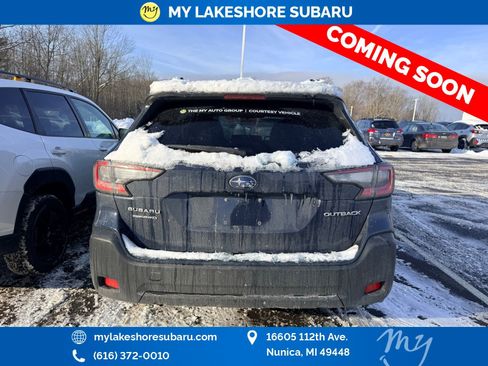 Used 2025 Subaru Outback Premium image 7