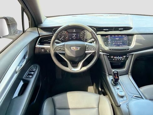 Used 2025 Cadillac XT6 Luxury FWD image 18