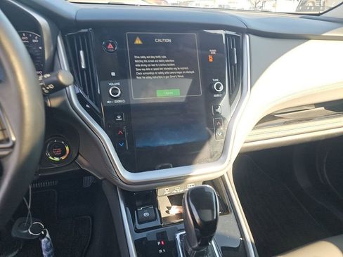 Used 2025 Subaru Outback Onyx Edition image 5