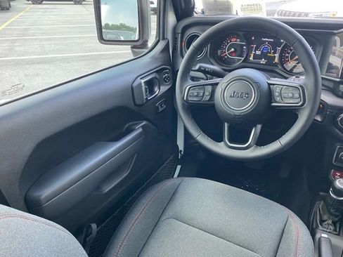 New 2025 Jeep Wrangler Unlimited Rubicon w/ Steel Bumper Group image 33