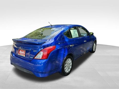 Used 2016 Nissan Versa SV FWD image 5